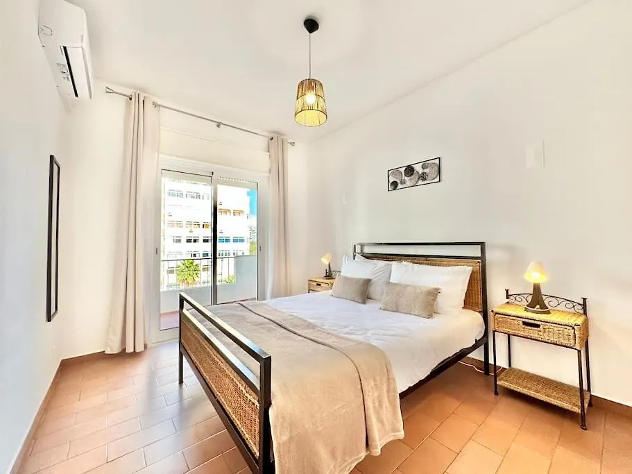 Lejlighed Direct Beach Access With Sea View, Ac & Wifi Quarteira